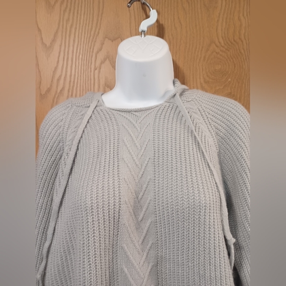 EUC Drawstring knit hoodie - Picture 5 of 10